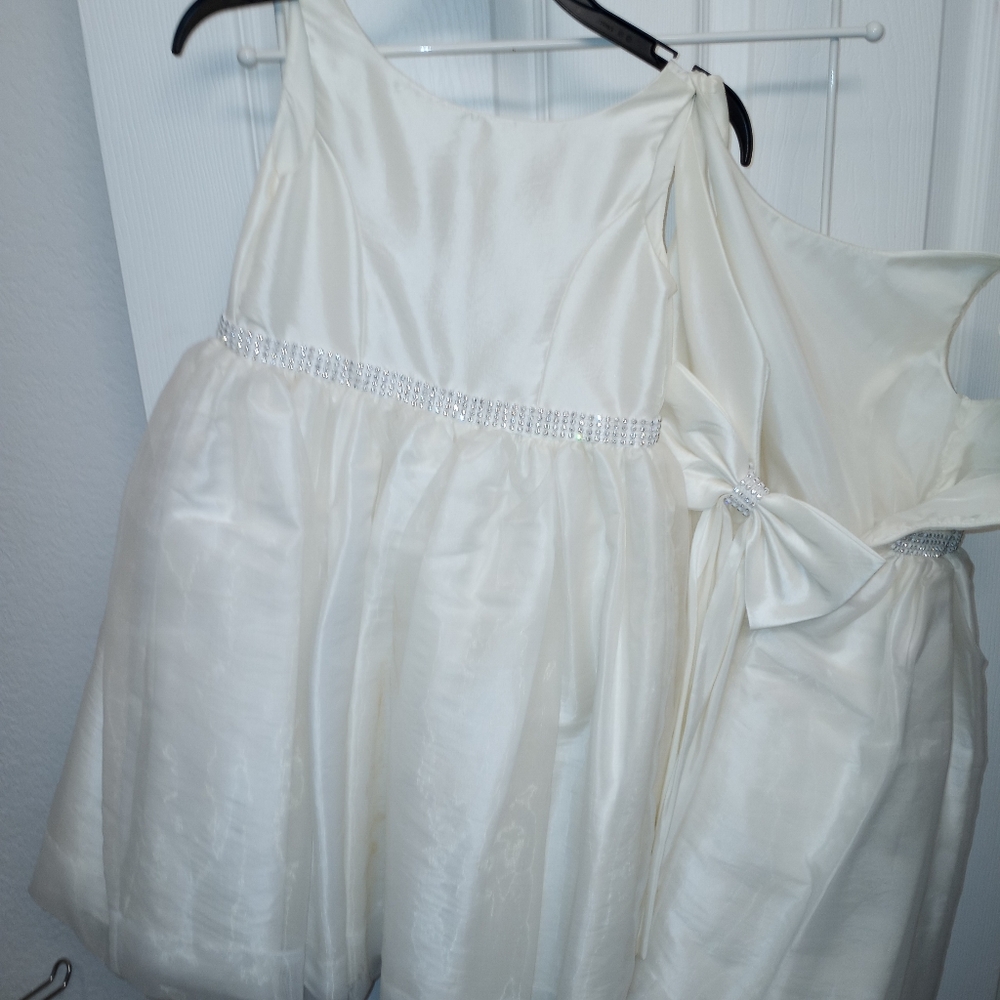 Girl dress size 5Y
